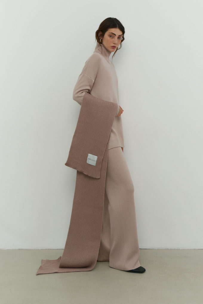 Светр трикотажний світло-бежевий - THE LACE photo 245178