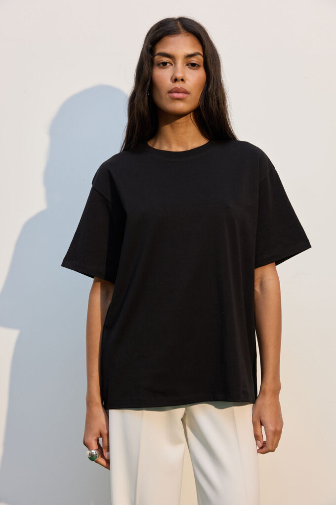 Футболка oversize чорна - The Lace